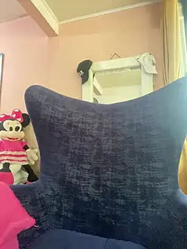 Milk chloe online show from 25, 1, 2025