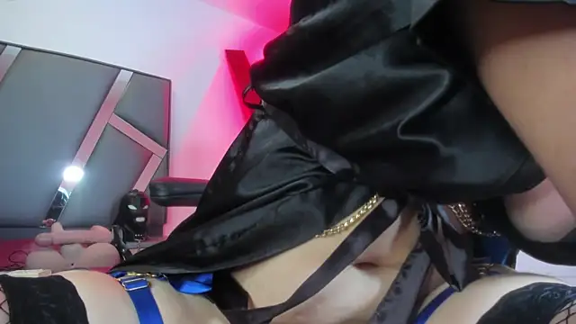 Ivannaakozlov  online show from 13, 2, 2025