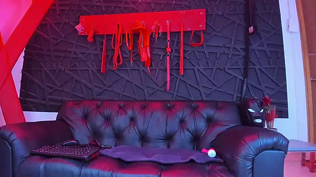 Ivannaakozlov  online show from 15, 1, 2026