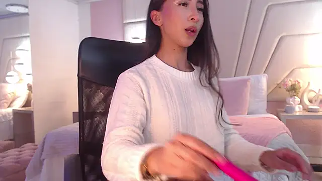 Riley  x online show from 16, 12, 2024