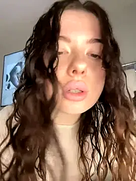 Kimi Ass online show from 8, 10, 2025