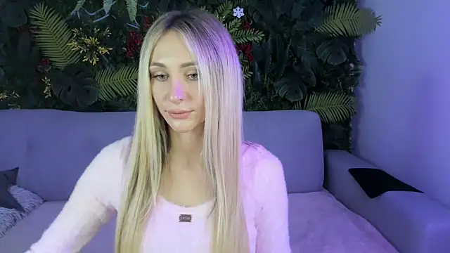 Horny Blond online show from 7, 11, 2025