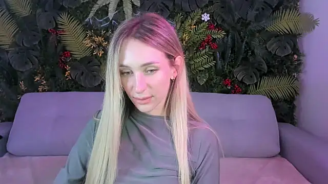 Horny Blond online show from 15, 9, 2025