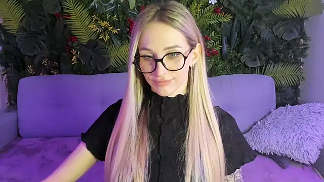 Snapshot of Horny_Blond chatting on 7, 2, 2026 Horny Blond online show from 7, 2, 2026