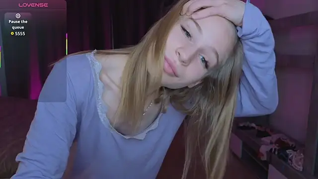 Elis Fox online show from 7, 4, 2026