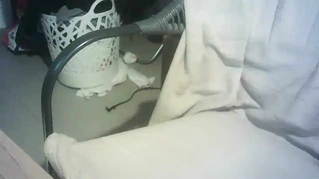 Snapshot of ClassicDick69 chatting on 3, 2, 2026 ClassicDick69 online show from 3, 2, 2026