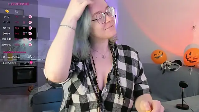 alisahug online show from 27, 10, 2025