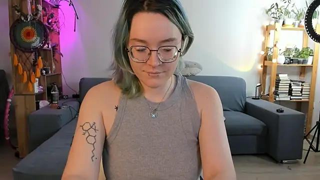 alisahug online show from 15, 10, 2025