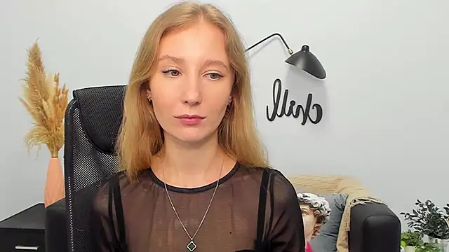 LolaWilsons online show from 22, 3, 2025