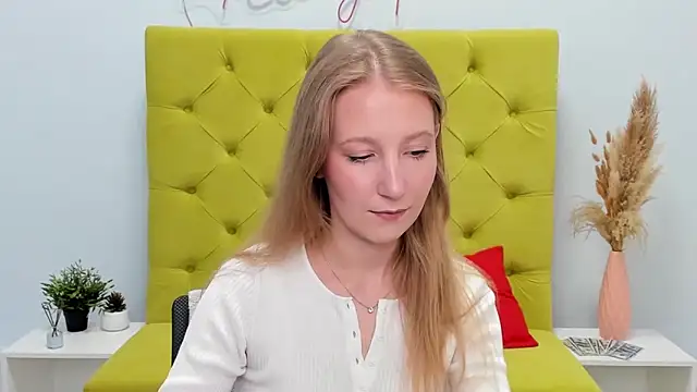 LolaWilsons online show from 4, 5, 2026