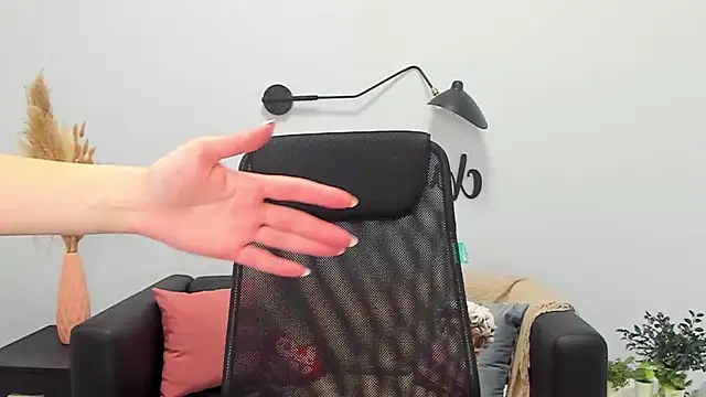 LolaWilsons online show from 26, 2, 2025