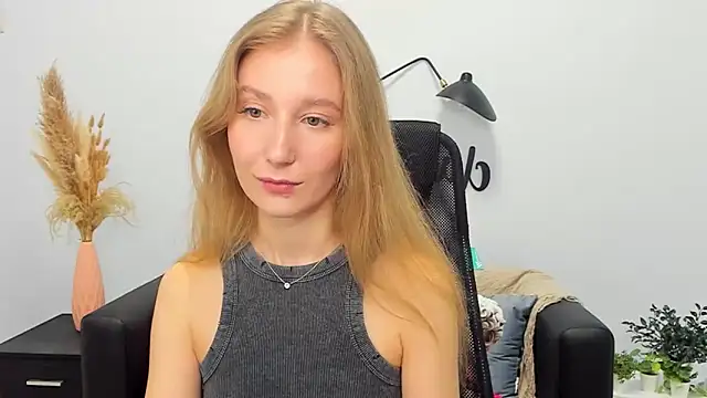 LolaWilsons online show from 10, 3, 2025