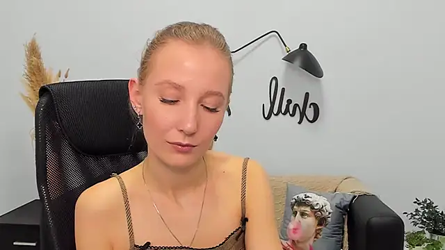 LolaWilsons online show from 21, 3, 2025