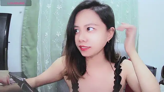 Candy bee520 online show from 3, 3, 2025