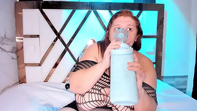 Camila Fajardo online show from 22, 11, 2025