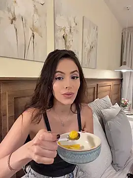 Amber Rush  online show from 16, 4, 2026