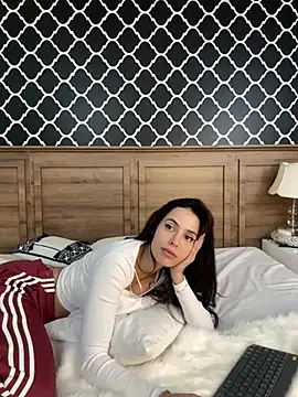 Amber Rush  online show from 2, 2, 2025