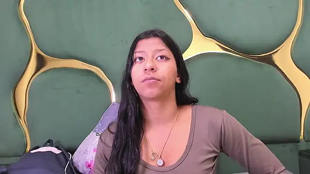 VaneLin18 online show from 5, 12, 2025