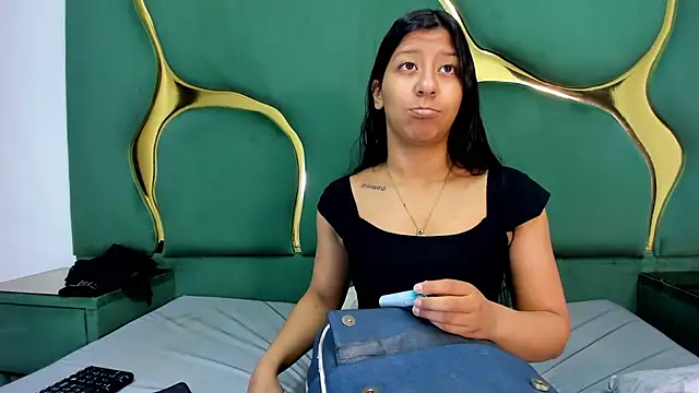 VaneLin18 online show from 27, 11, 2025