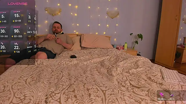 NikkiNSerdron online show from 7, 3, 2025