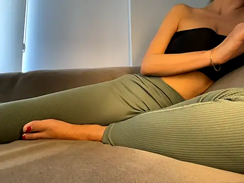 khaaleesiii online show from 3, 12, 2025