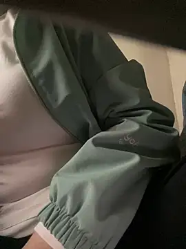 Tuongvy05 online show from 27, 2, 2025