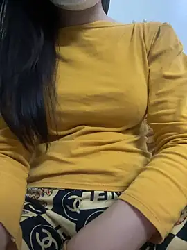 Tuongvy05 online show from 26, 2, 2025