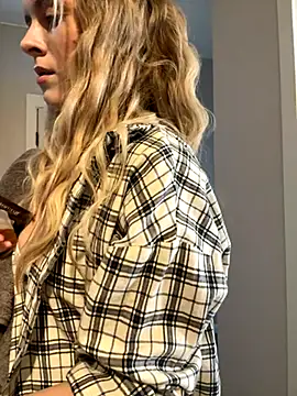 RozzitaBedberry online show from 8, 11, 2025