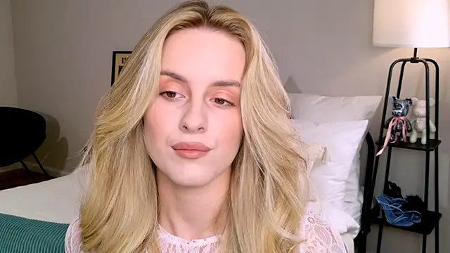 RozzitaBedberry online show from 6, 10, 2025