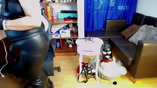 LiaTaylorr online show from 23, 9, 2025