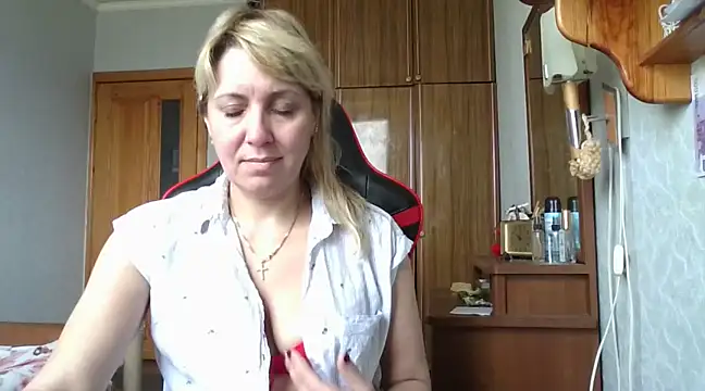 Snapshot of IrinaB1 chatting on 15, 3, 2025 IrinaB1 online show from 15, 3, 2025