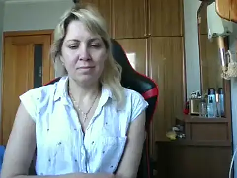 Snapshot of IrinaB1 chatting on 21, 3, 2025 IrinaB1 online show from 21, 3, 2025