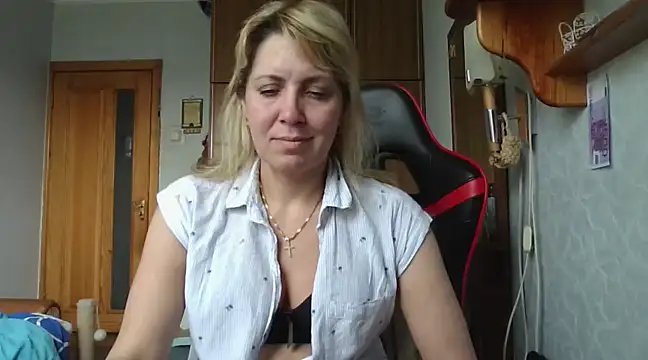 Snapshot of IrinaB1 chatting on 22, 3, 2025 IrinaB1 online show from 22, 3, 2025