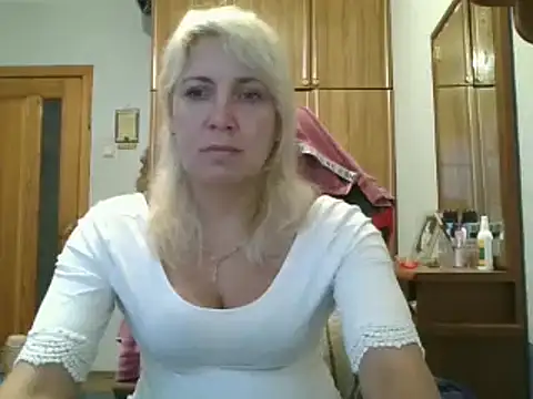 Snapshot of IrinaB1 chatting on 1, 10, 2025 IrinaB1 online show from 1, 10, 2025