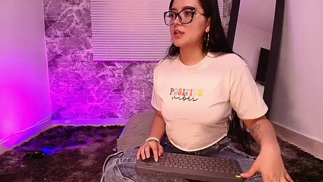 Snapshot of Susana_hank2 chatting on 24, 6, 2026 Susana hank2 online show from 24, 6, 2026