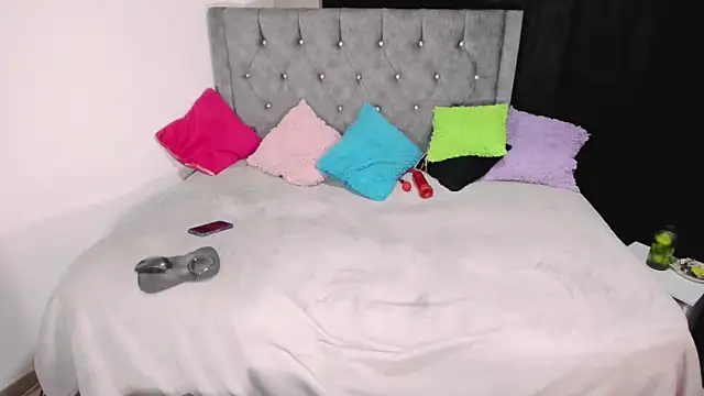 valenthottie online show from 23, 3, 2025