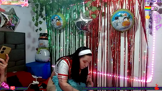 the lesbian game online show from 22, 12, 2025