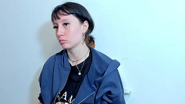 lizzy davis 1 online show from 3, 4, 2026