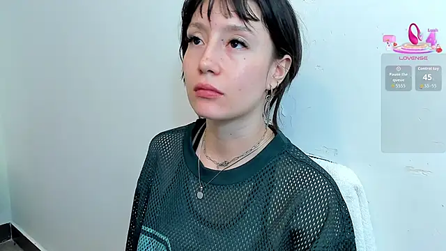 lizzy davis 1 online show from 5, 4, 2026