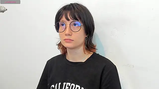 lizzy davis 1 online show from 25, 2, 2026