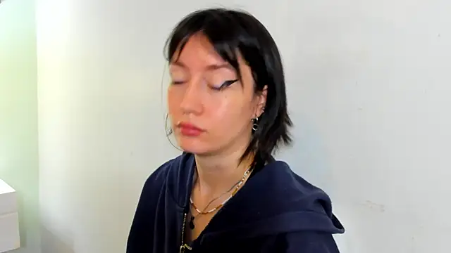 lizzy davis 1 online show from 13, 5, 2026