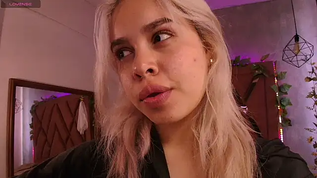 Haelycute online show from 21, 10, 2025