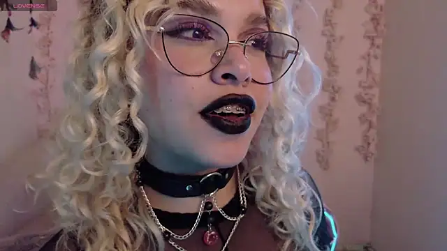 Haelycute online show from 23, 4, 2026