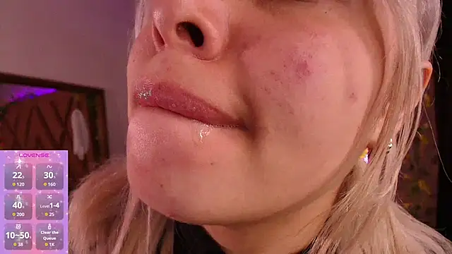 Haelycute online show from 24, 10, 2025