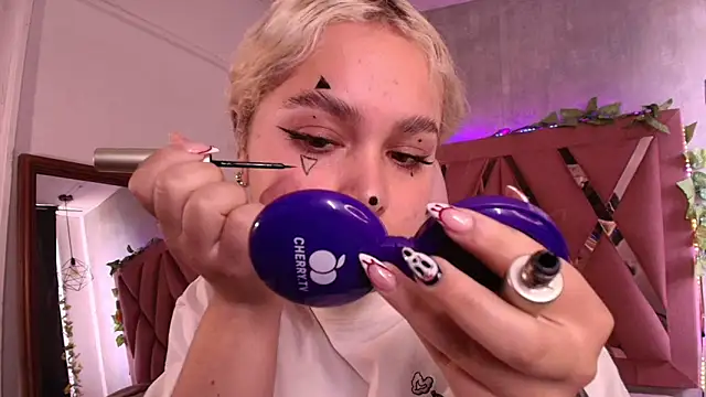 Haelycute online show from 6, 10, 2025