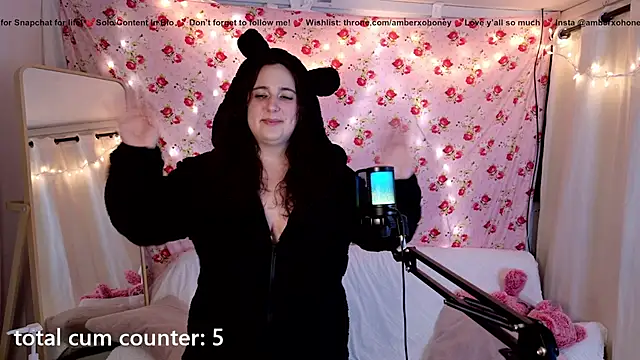 Snapshot of amberxoxhoney chatting on 28, 2, 2025 amberxoxhoney online show from 28, 2, 2025