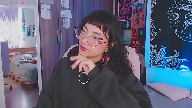 melissahowl online show from 6, 11, 2025