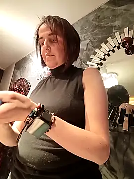 IsisBlake online show from 22, 12, 2025