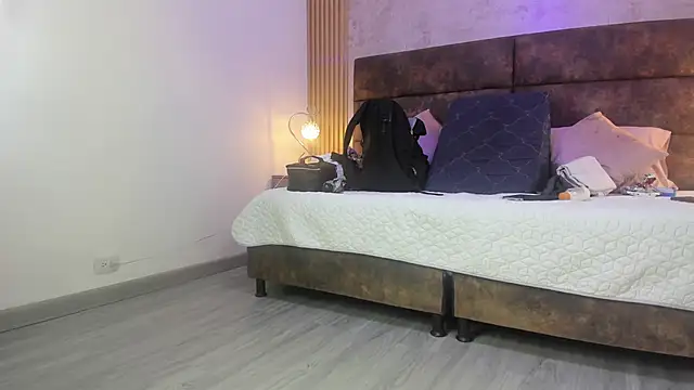 IsisBlake online show from 3, 10, 2025