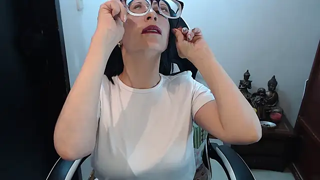 AnasstaciaEvans online show from 4, 3, 2026